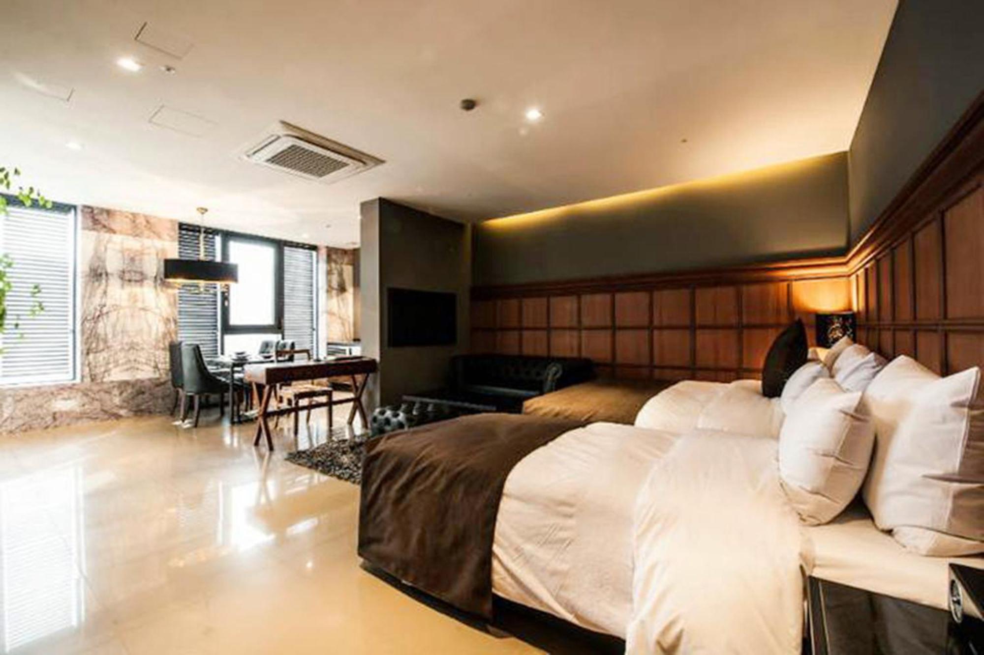 Sr Hotel Sadang Seul Esterno foto